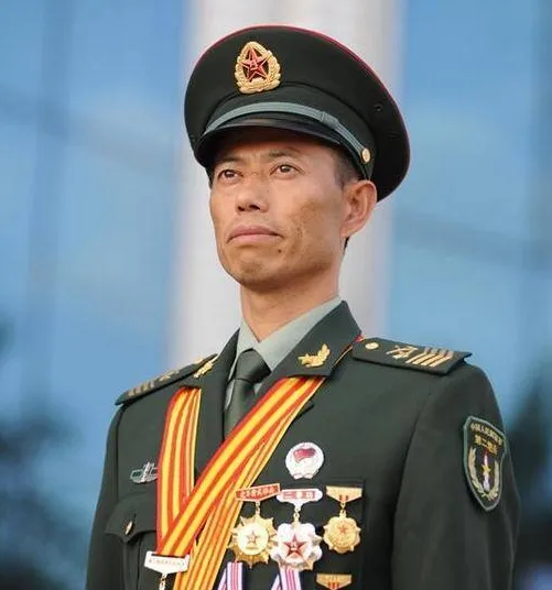 军士长是什么军衔 一级军士长是什