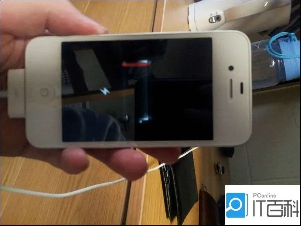 手机充不进去电怎么办?教你一招轻