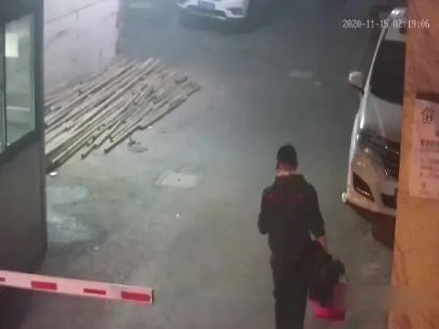 男子半夜翻窗欲对心上人表白 结果错进邻居家被拘留