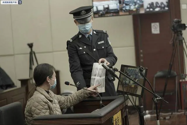 劳荣枝当庭痛哭忏悔现场曝光 检方
