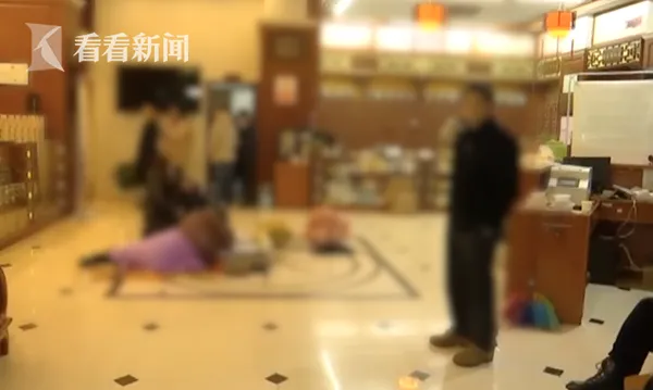 7个月婴儿灌肠死亡怎么回事?医生名字不符护士无资格证