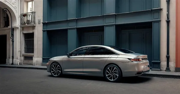 DS全新旗舰轿车DS9官图发布:外观帅炸 今年中国首发上市