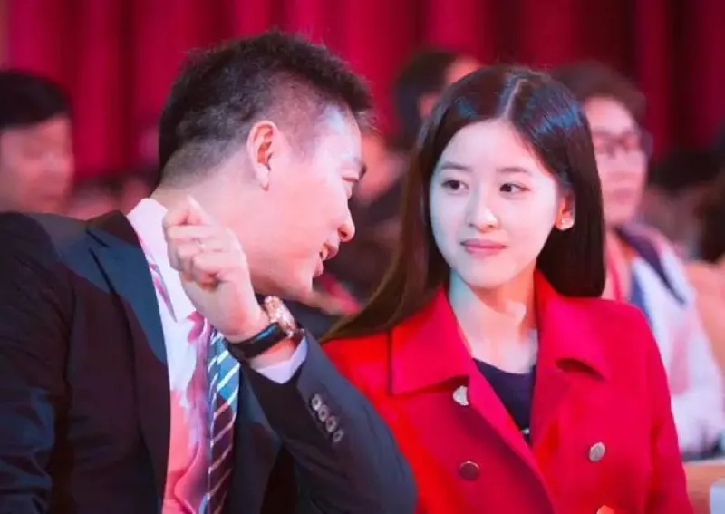 奶茶妹妹发文已经原谅刘强东?奶茶妹妹家世背景雄厚让人惊叹?