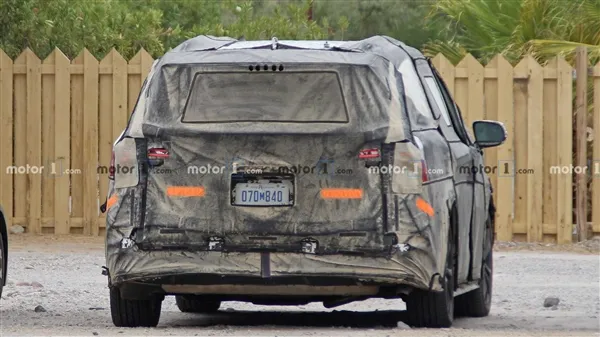 家用MPV之王!全新丰田Sienna路试车谍照曝光:未来有望国产