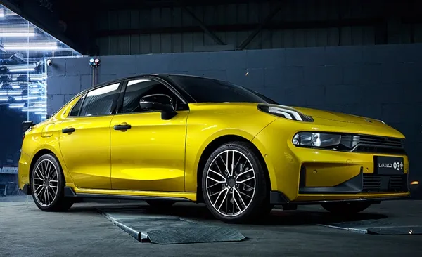 沃尔沃T5+爱信8AT+四驱!领克03+售18.58万起:5.9秒破百