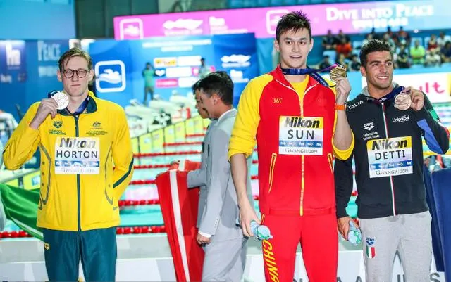 霍顿挑唆季军不与孙杨合影!意大利人拒绝:我练得苦,要站上领奖台