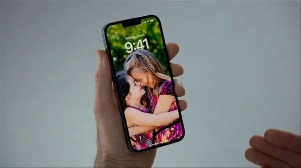 iOS 16来了！锁屏焕然一新