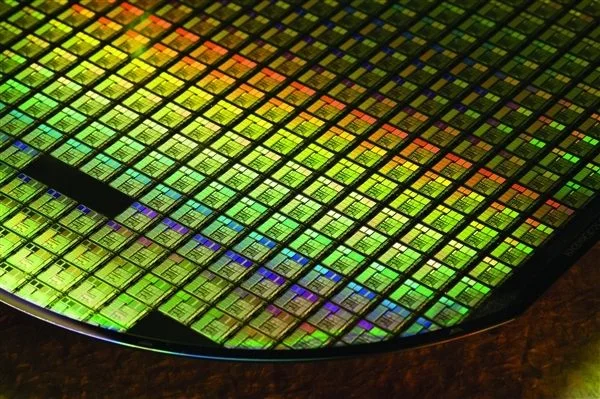 A16性能没期待？苹果最强自研CPU M2曝光：工艺、性能大飞跃