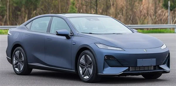 特斯拉Model 3国产强敌！长安深蓝SL0
